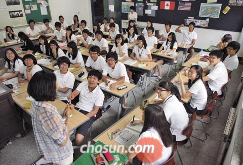 [잠자는 학교] ['잠 안 자는 학교' 한가람高의 비밀] 직접 교재제작… 책상 배치 바꿔… 선생님들 열정에 수업 흥미 절로