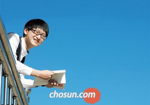 [新 학교짱] 영어신문 제작·홍보 도우미… '꼼꼼 복습'으로 공부도 1등