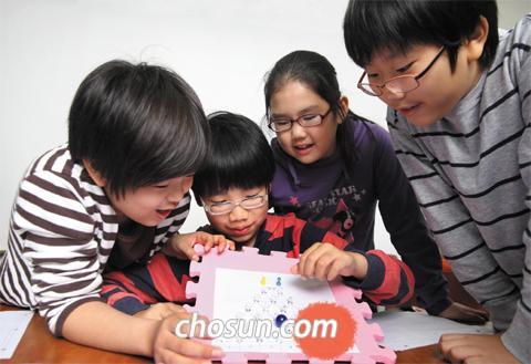 왜 그럴까 생각하며 '수학의 원리' 만들어낸다