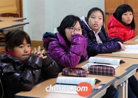 영종도 교실에서 웃은 연평도 아이들