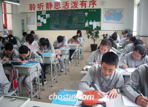 [OECD 학력평가 'PISA'] 상하이 학력수준, 압도적 세계 1위… 中 교육 급부상