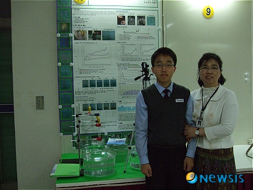 대전매봉중 안준영 군, 세계과학 제패