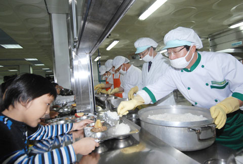 [수도권I] [이슈 앤 현장] 초등학생에 친환경 무상급식 대폭 확대