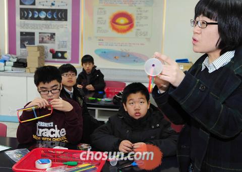 [인천·부천] [현장 패트롤] 토론·보컬·포토샵·공부하는 법 등 배워