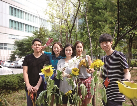 건국대 ‘게릴라가드닝’팀, 서울시-현대차 환경개선 프로젝트 ‘화(花)려한 손길 캠페인’에 참여