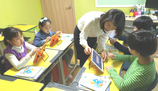 [조선에듀] 요즘 아이들 공부방, 학습지 대신 영상 코딩 교재 본다는데…