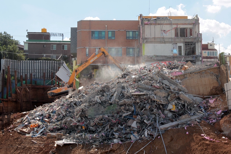 앞으로 학교 건물 年2회 안전점검 의무화…‘영향 평가’ 제도 도입